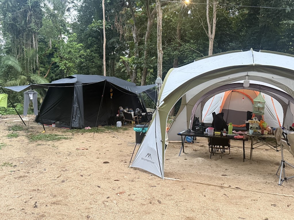 Seven Beret Campsite